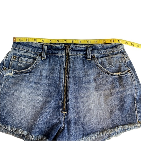 BDG Super High Rise Cheeky 29W Distressed Shorts. - Picture 6 of 10